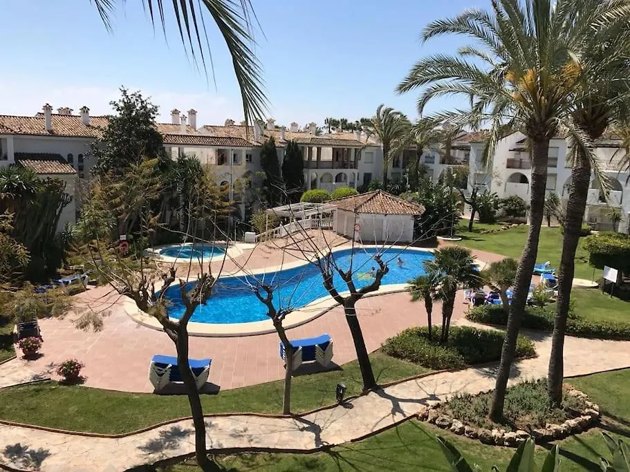 Beachfront Escape Resort Estepona Appartement