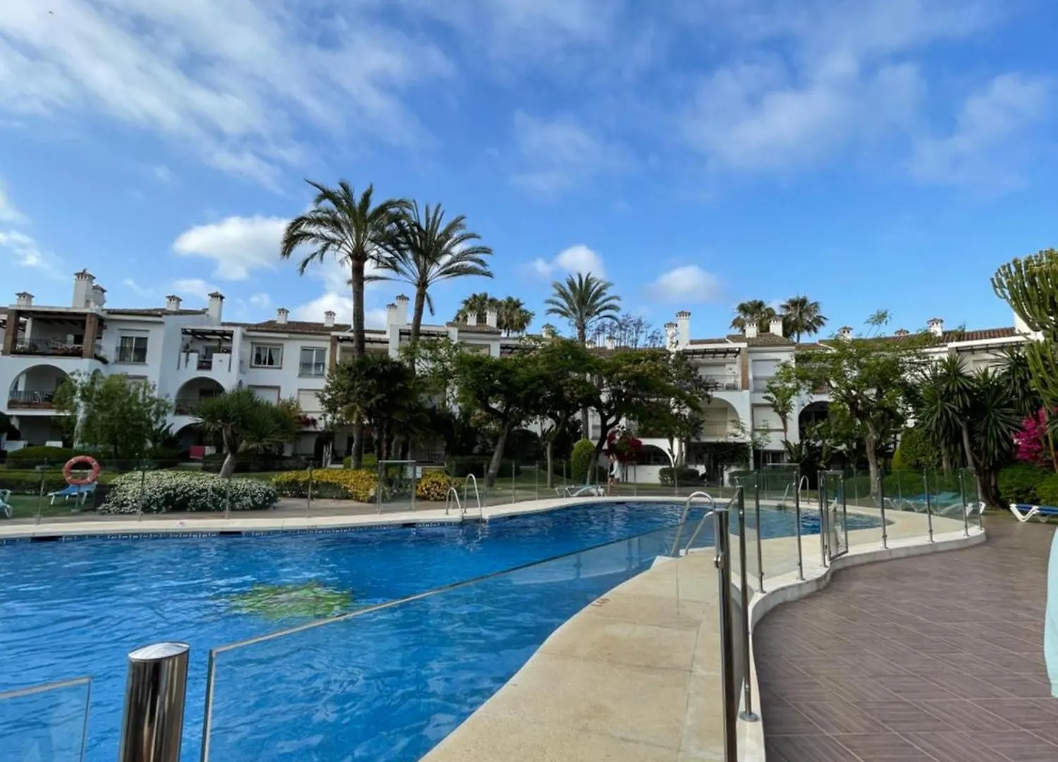 Beachfront Escape Resort Estepona Appartement